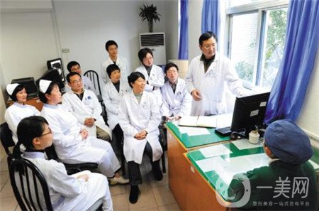 福建醫(yī)科大學(xué)附屬第一醫(yī)院整形美容科項(xiàng)目價(jià)格表曝光