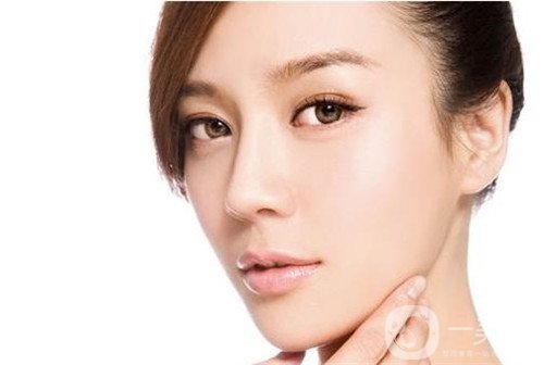 假體隆鼻多久完全消腫？怎么加速消腫呢？