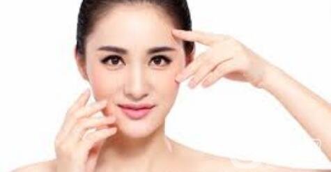 自體脂肪填充鼻唇溝