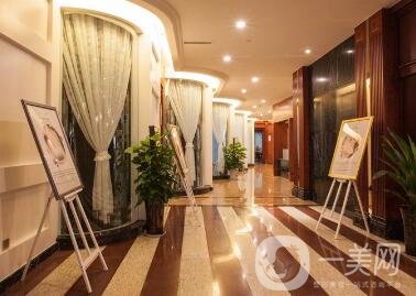 四川華人醫(yī)聯(lián)整形價(jià)格表明細(xì)一覽，附本院概況+口碑