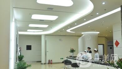 長沙愛**整形醫(yī)院價格表