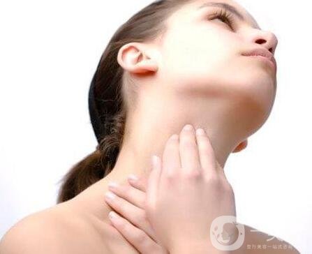 如何消除頸紋讓頸部變得緊實(shí)?