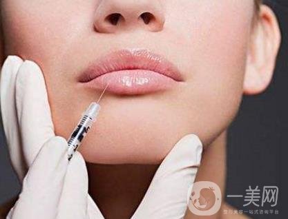 玻尿酸豐唇珠*果怎么樣?前期會(huì)腫嗎?