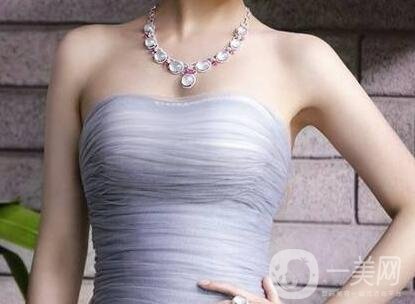 自體隆胸手術(shù)失敗修復(fù)要多少錢？