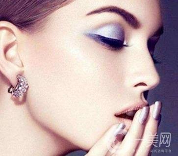 韓式肋骨隆鼻手術(shù)多少錢？*果怎樣？