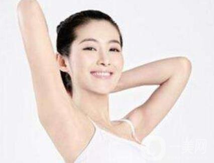 如何快速美白手臂？曬黑后如何*？