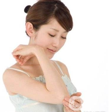 如何快速美白手臂？曬黑后如何*？