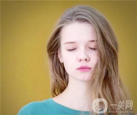 如何減少眼部皺紋？哪些方法比較*？