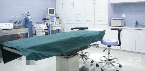 沈陽孟強(qiáng)整形醫(yī)院價(jià)格表，附醫(yī)院簡介