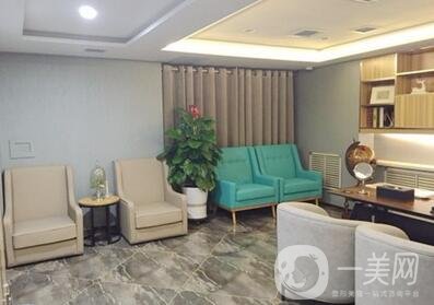 哈爾濱王醫(yī)生整形貴嗎？?jī)?nèi)附2020新版價(jià)格表