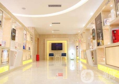 深圳富華美容醫(yī)院去眼袋多少錢？附價格表收費詳情一覽