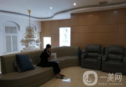 鄭州妍琳醫(yī)院價格表