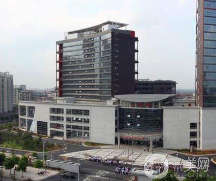 南華大學(xué)附屬第二醫(yī)院醫(yī)療美容科價格表整形費用明細(xì)一覽