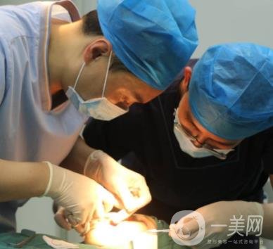 上海時光醫(yī)院何晉龍磨骨怎么樣？價格表及術(shù)后*果分享