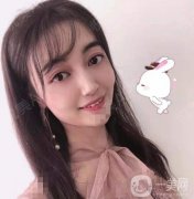 現(xiàn)在做完吸脂一個月了，這幾天和朋友一起出去玩，都說我變化真的是特別的大