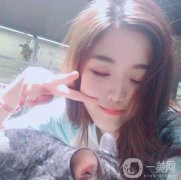 現(xiàn)在臉上的皺紋沒有了，人變得年輕了，皮膚也變得白嫩很多