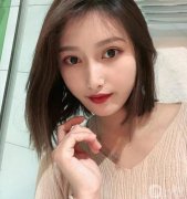 手術(shù)前臉狀態(tài)不好，下垂肉肉的，就來了榮麗妍，選擇做線雕