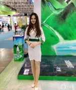 主要是大腿兩側(cè)肉太多，考慮了很久決定通過抽脂來解決這個麻煩