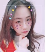 完成菲洛加后的第二天，你可以看到我臉頰兩側(cè)的下巴上有紅點(diǎn)