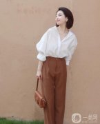 襯衫的多樣化搭配：展現(xiàn)不同的時尚魅力