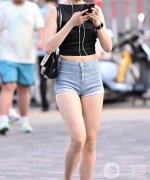 短褲搭配：每個(gè)女孩都能塑造出獨(dú)特的時(shí)尚風(fēng)格