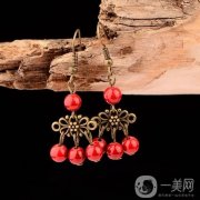 不同風(fēng)格耳釘?shù)钠放七x擇！注意耳釘?shù)馁|(zhì)量和舒適度！