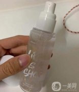 babi定妝噴霧怎么樣？輕薄細膩，給肌膚留下自然妝容