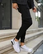 運(yùn)動鞋與褲子的時(shí)尚搭配：舒適與潮流的融合