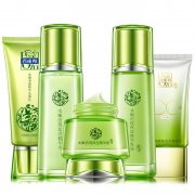 國(guó)產(chǎn)美妝品牌十大排名，國(guó)貨之光閃耀全球