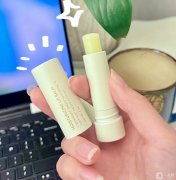 揭秘國內(nèi)唇膏品牌十大排行榜，誰將成為你的美唇守護(hù)者?
