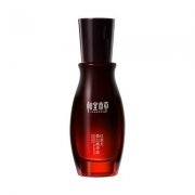 國貨化妝品中的璀璨明珠：三款精華深度解析