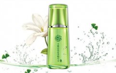 ＂國(guó)家藥監(jiān)局推出‘化妝品監(jiān)管’APP：讓消費(fèi)者購(gòu)物更安心、更便捷＂