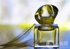 香水：使用不應(yīng)“點到為止”