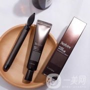 擊退黑眼圈：精準護膚，重拾明亮雙眼