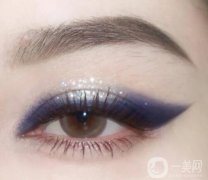 化妝是否傷皮膚？揭秘化妝與皮膚健康的真相