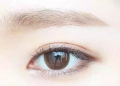 來一發(fā)波西米亞風眼妝，讓你成為派對焦點